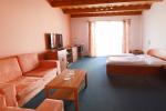 hotel room lux